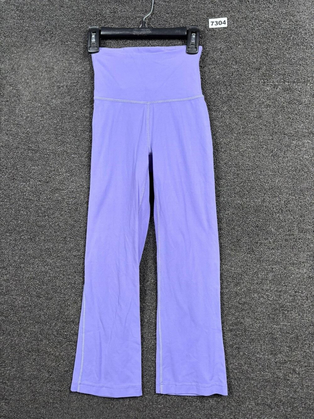 Lululemon Groove Super High-Rise Crop 23" Size 0 Purple Lightweight